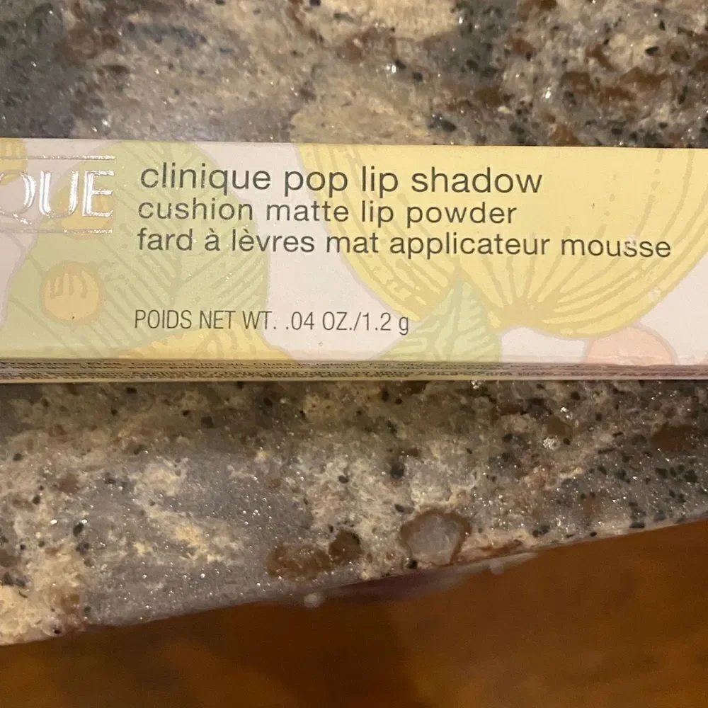 Clinique lip shadow